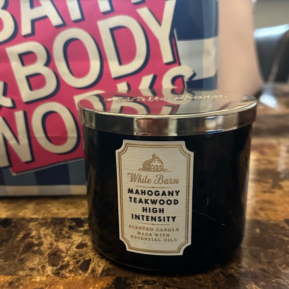 Bath and Body Works Candle!!!